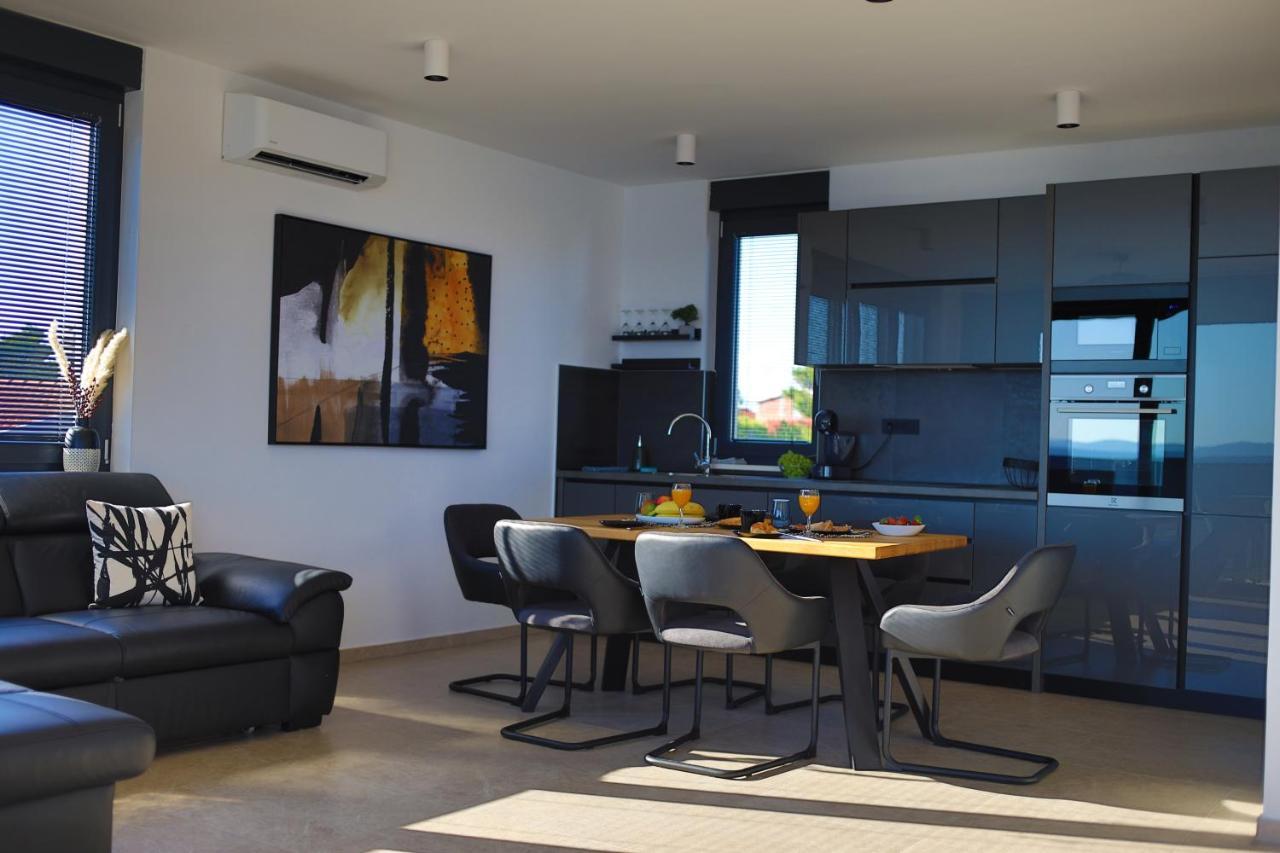 Dinary Penthouse Apartment Vir Ngoại thất bức ảnh