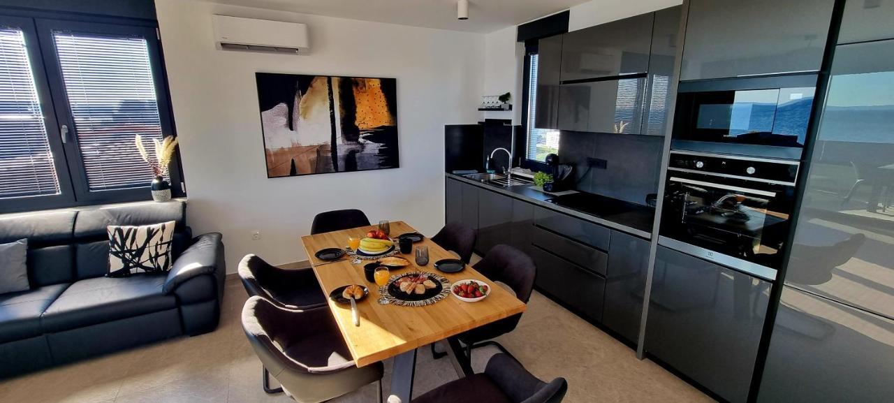 Dinary Penthouse Apartment Vir Ngoại thất bức ảnh